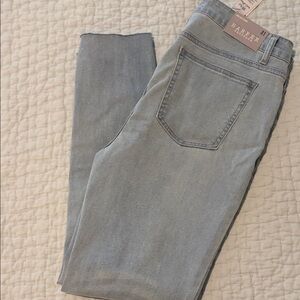Harper High-Rise Jeans in Light Blue Wash